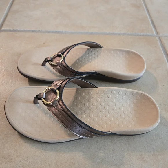 Vionic Aloe Metallic Brown Women's Thong Orthotic Sandals Size 10 - Picture 3 of 10